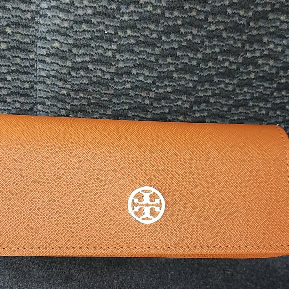 Tory Burch case (sunglasses)